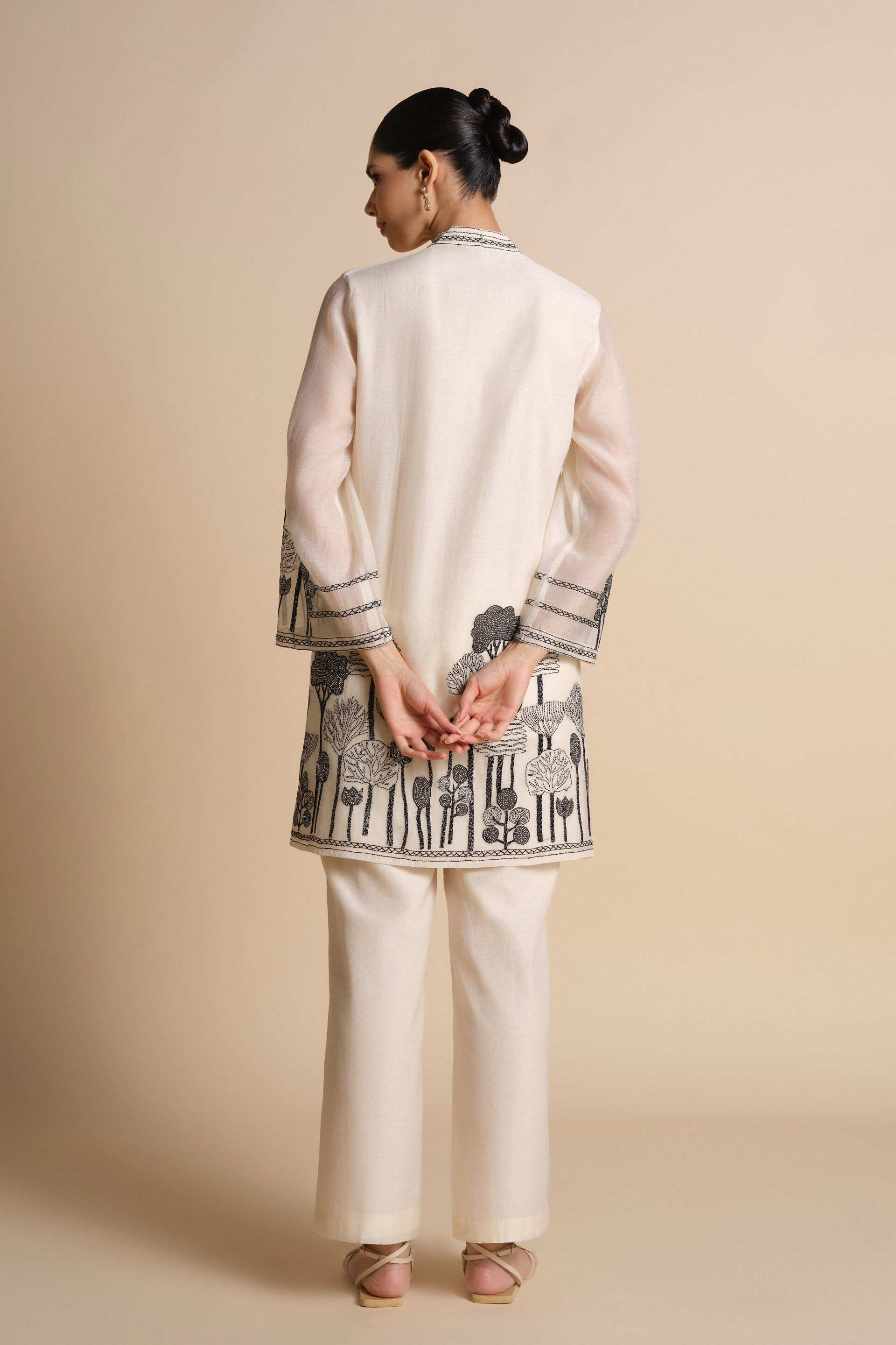 Guadalupe Hand-embroidered Kantha Mul Co-ord - Ivory